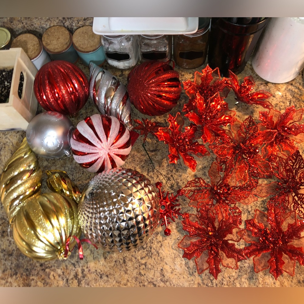 Assorted decorations